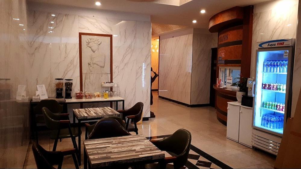 Geoje A-Plus Hotel Extérieur photo