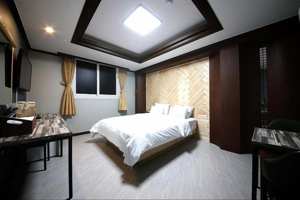 Geoje A-Plus Hotel Extérieur photo