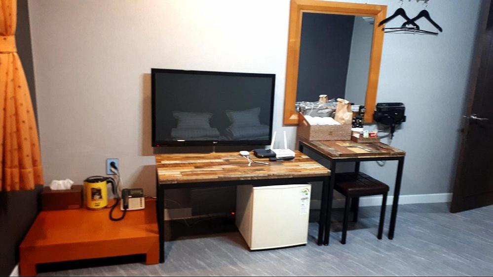 Geoje A-Plus Hotel Extérieur photo