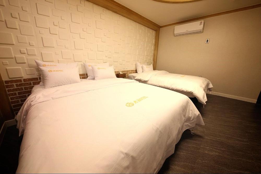 Geoje A-Plus Hotel Extérieur photo